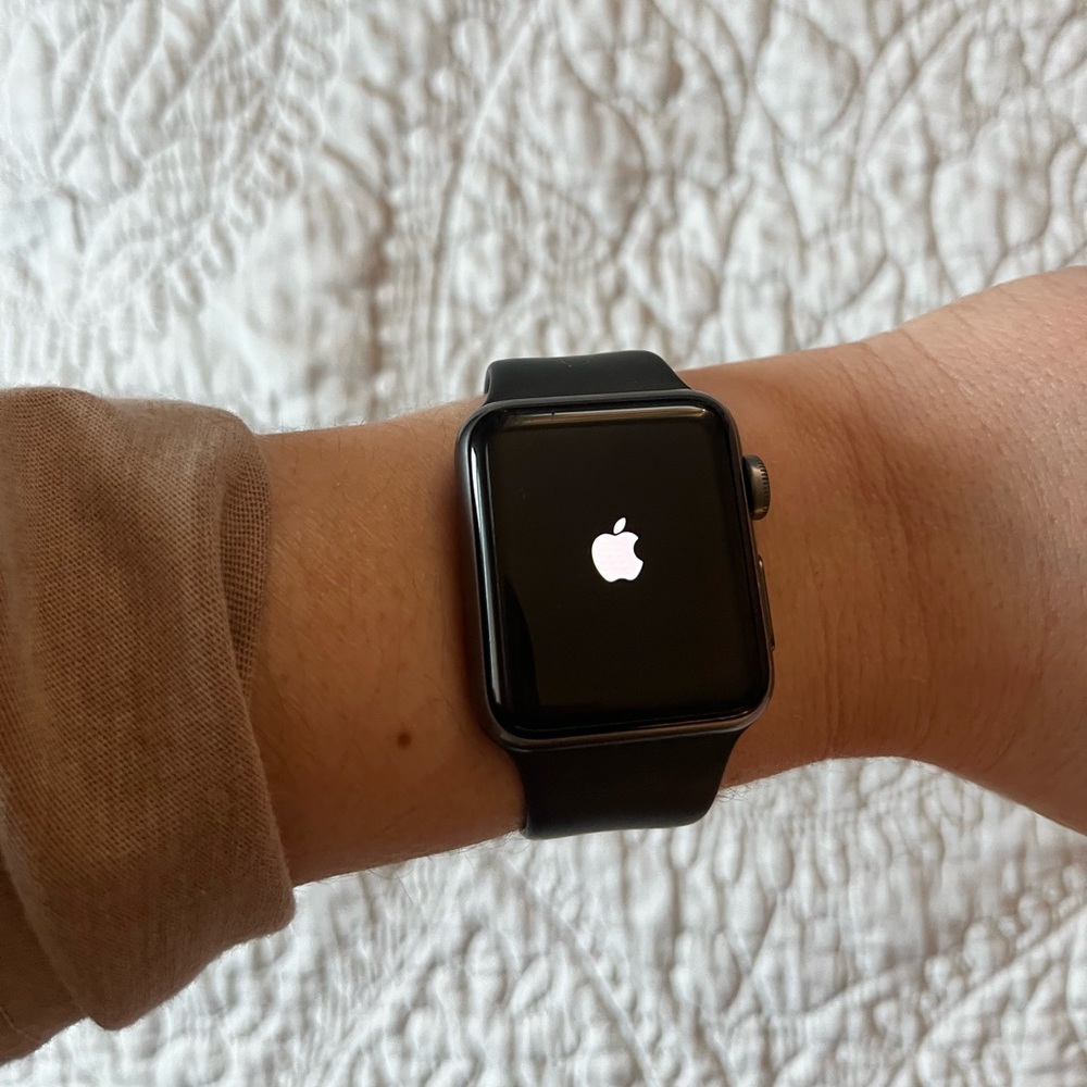 Series 3 Apple Watch 38MM Aluminum Case